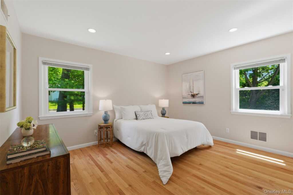 67 Old Country Road, New Rochelle, NY 10804 - Photo 17 of 33