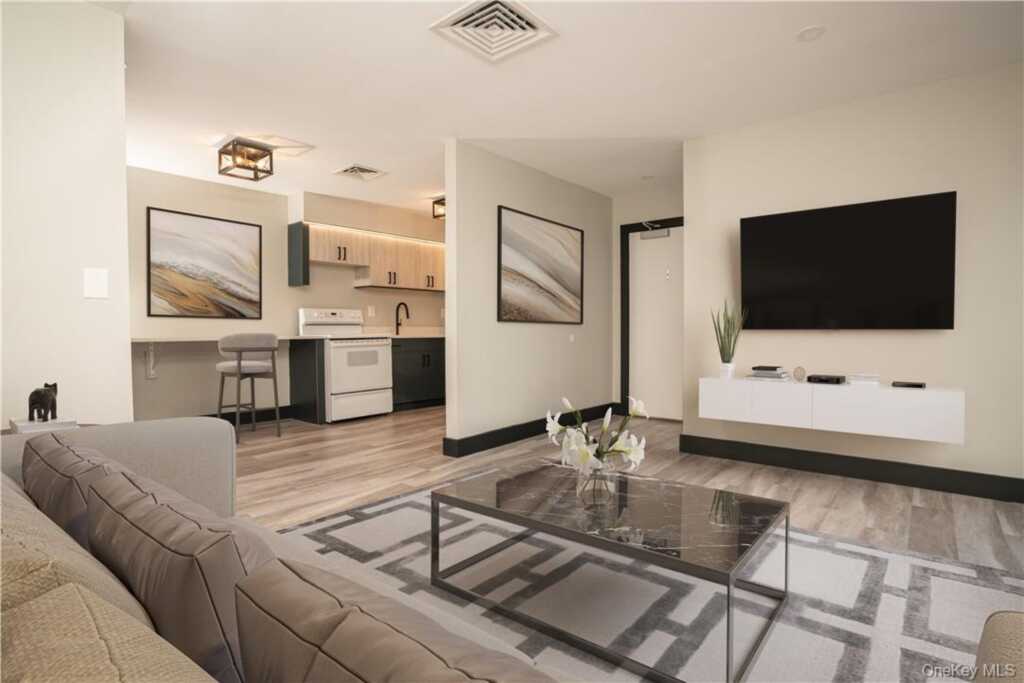 8-12 S Boulevard, Unit #10-102, Nyack, NY 10960