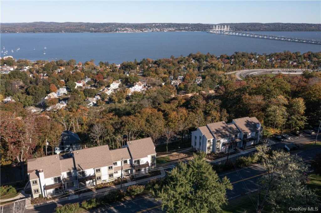 8-12 S Boulevard, Unit #10-102, Nyack, NY 10960 - Photo 2 of 36