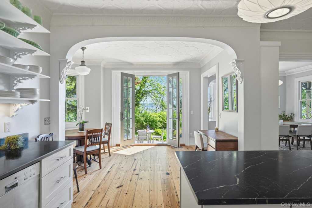 215 River Road, Nyack, NY 10960 - Photo 10 of 50