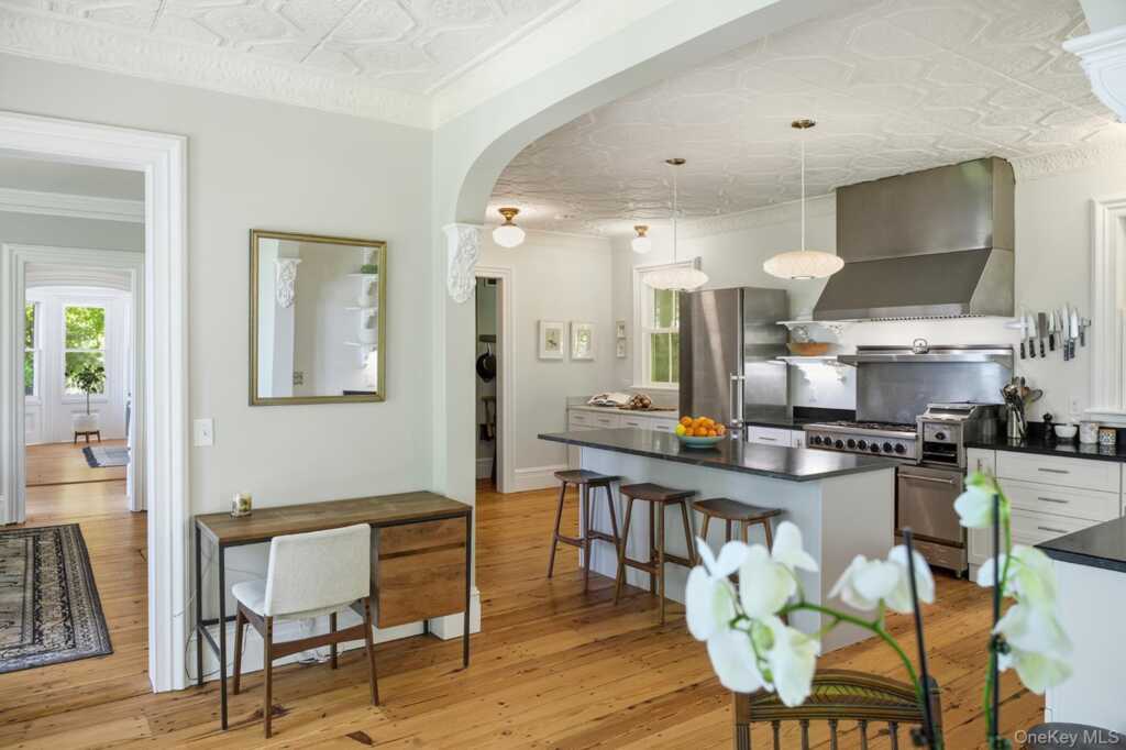 215 River Road, Nyack, NY 10960 - Photo 12 of 50