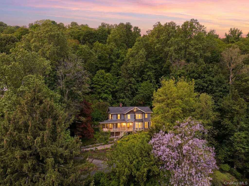 215 River Road, Nyack, NY 10960 - Photo 4 of 50