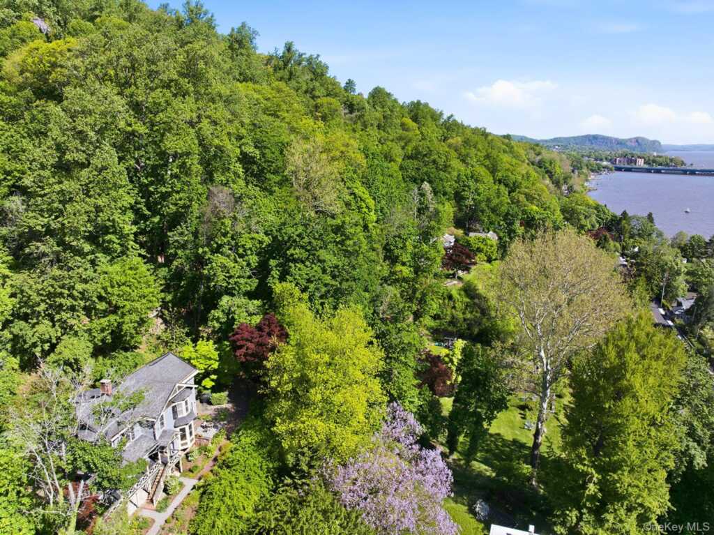 215 River Road, Nyack, NY 10960 - Photo 47 of 50