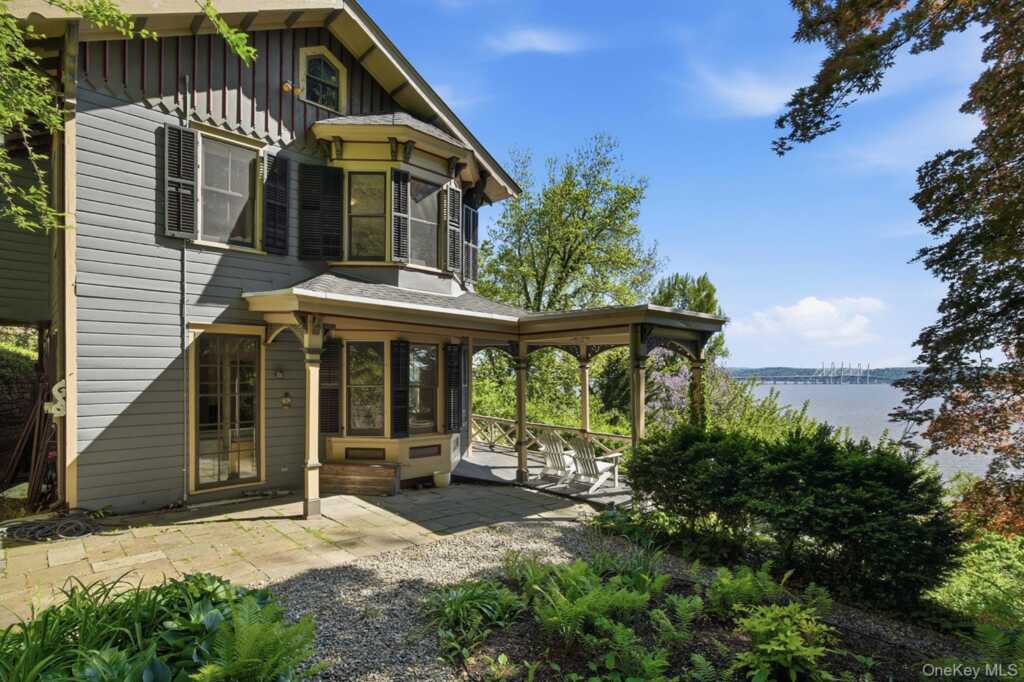 215 River Road, Nyack, NY 10960 - Photo 5 of 50
