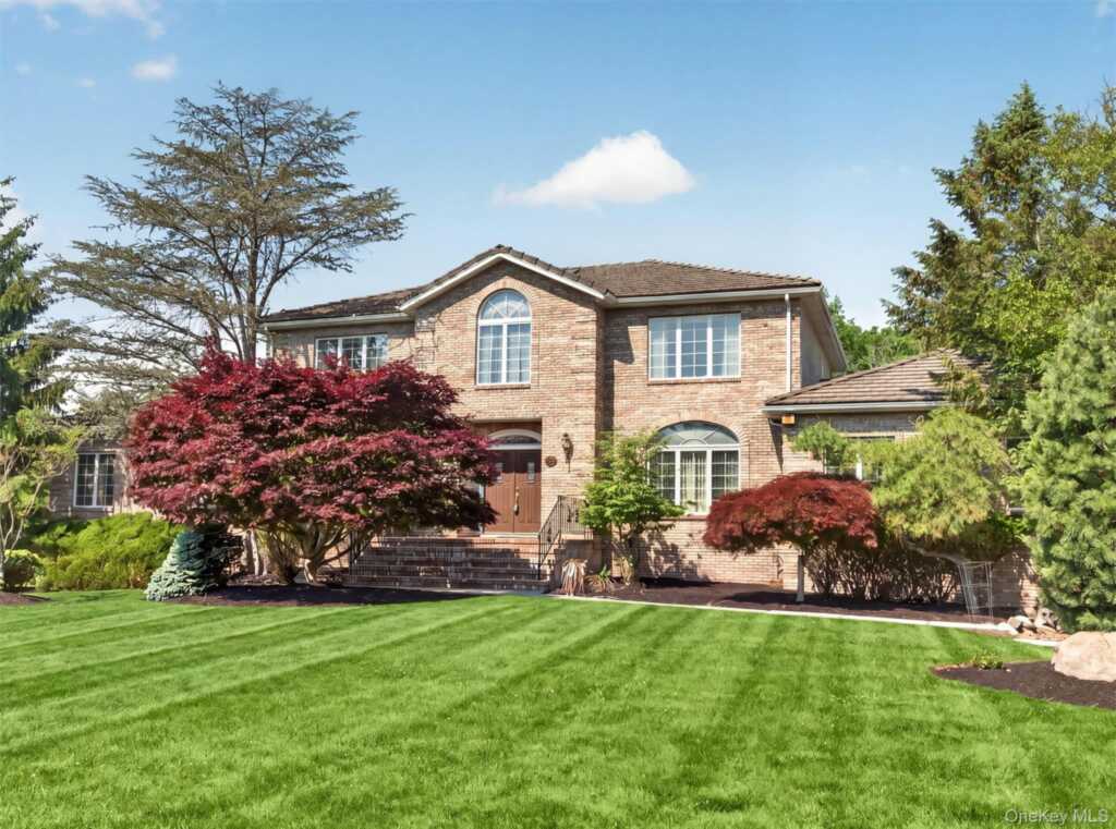 216 Strawtown Road, New City, NY 10956