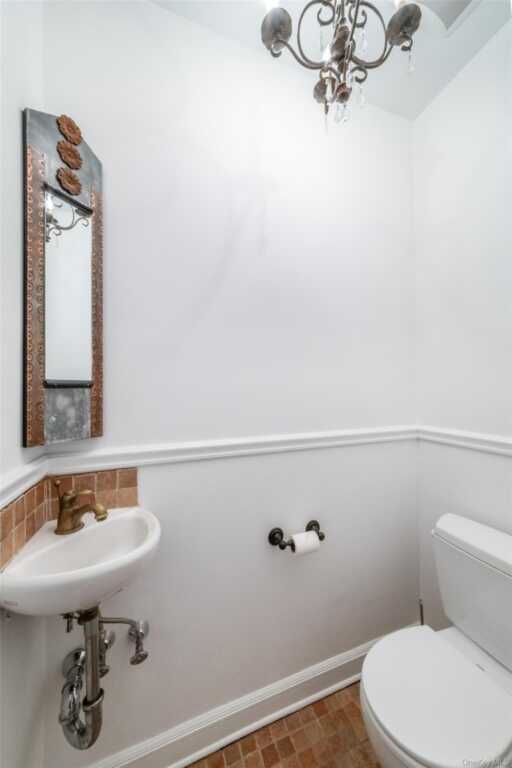 550 Forest Avenue, New Rochelle, NY 10804 - Photo 17 of 40