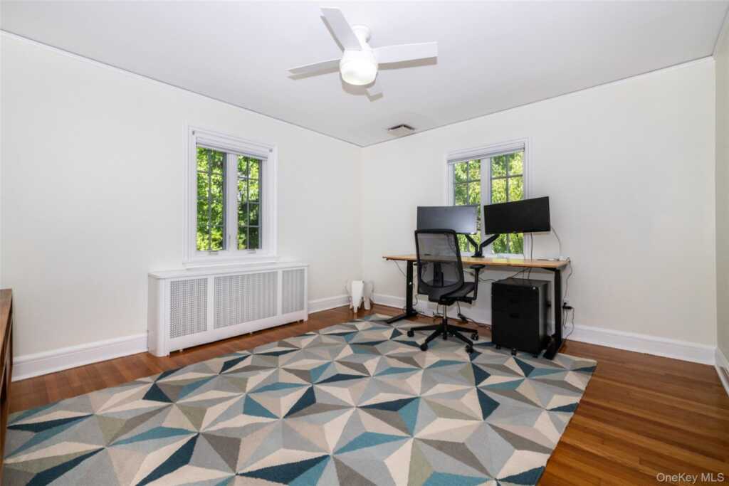 550 Forest Avenue, New Rochelle, NY 10804 - Photo 20 of 40