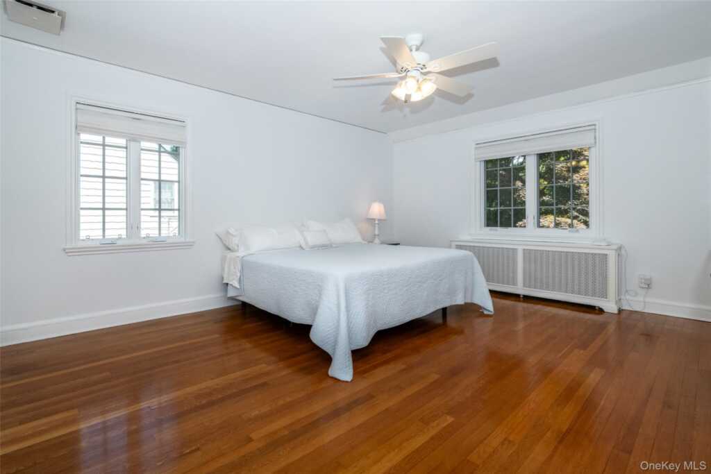 550 Forest Avenue, New Rochelle, NY 10804 - Photo 22 of 40