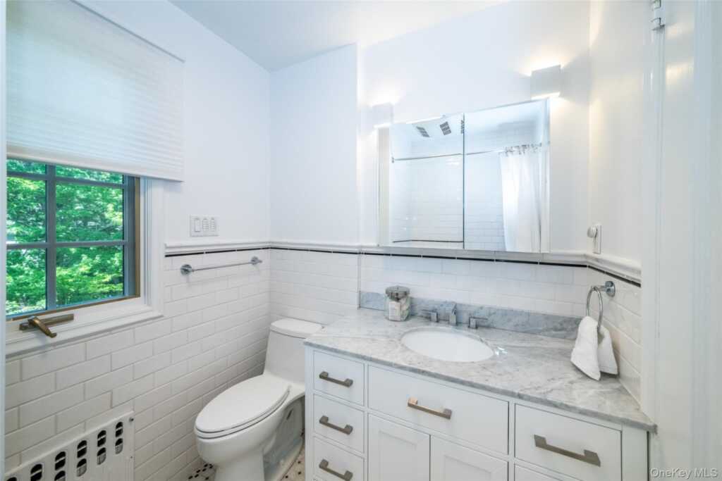 550 Forest Avenue, New Rochelle, NY 10804 - Photo 24 of 40