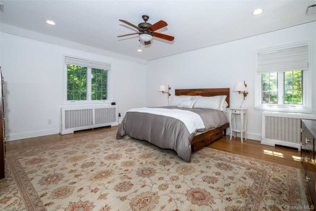 550 Forest Avenue, New Rochelle, NY 10804 - Photo 27 of 40