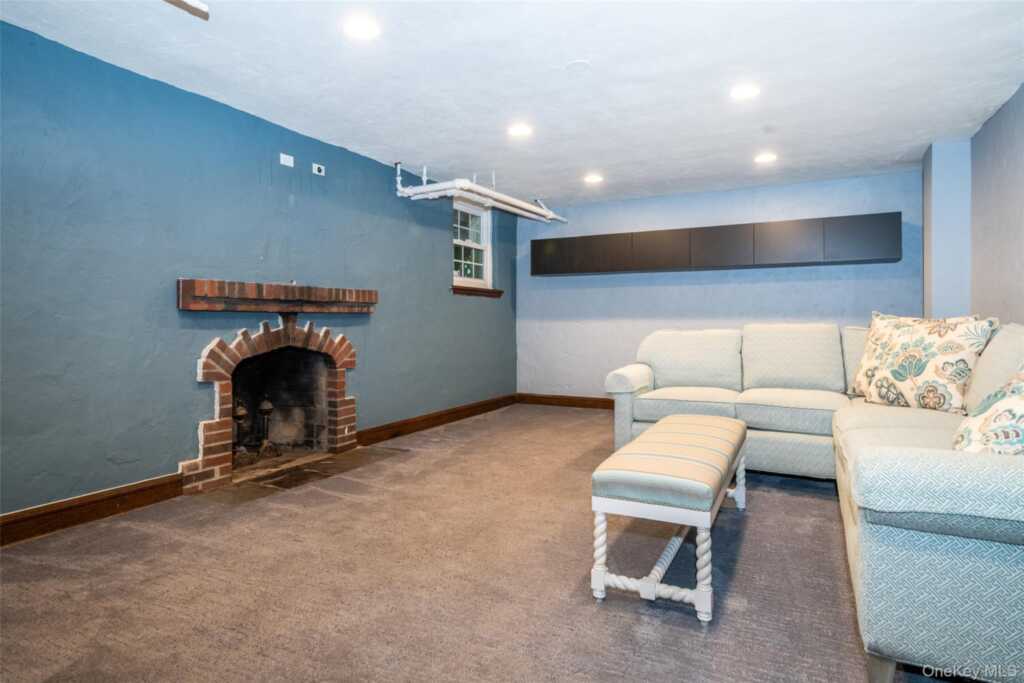 550 Forest Avenue, New Rochelle, NY 10804 - Photo 34 of 40