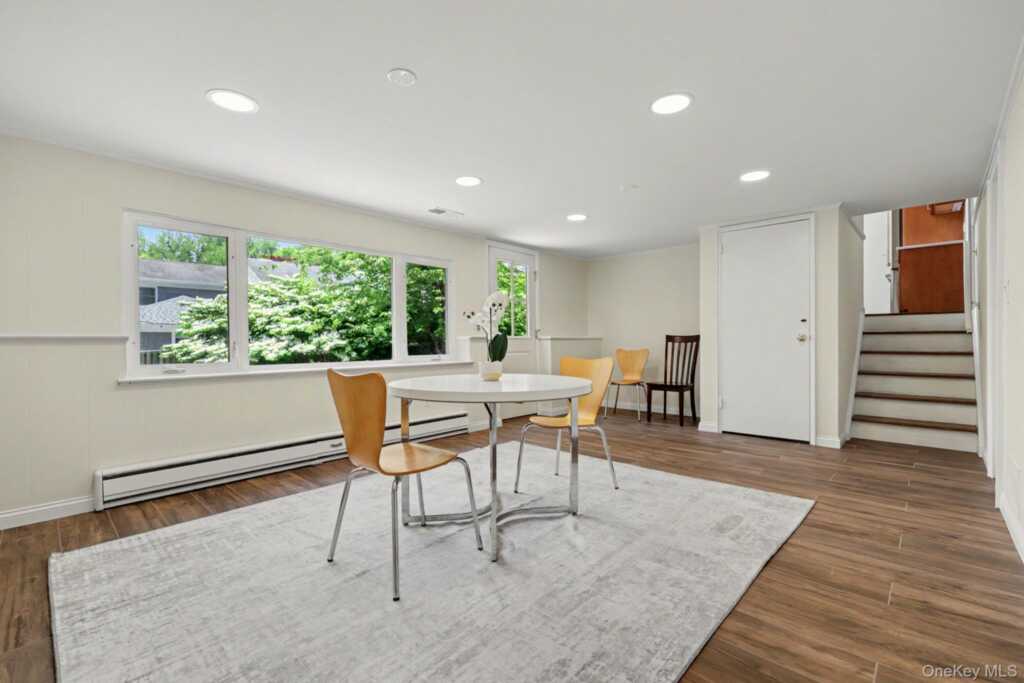 38 Aspen Road, New Rochelle, NY 10804 - Photo 15 of 25