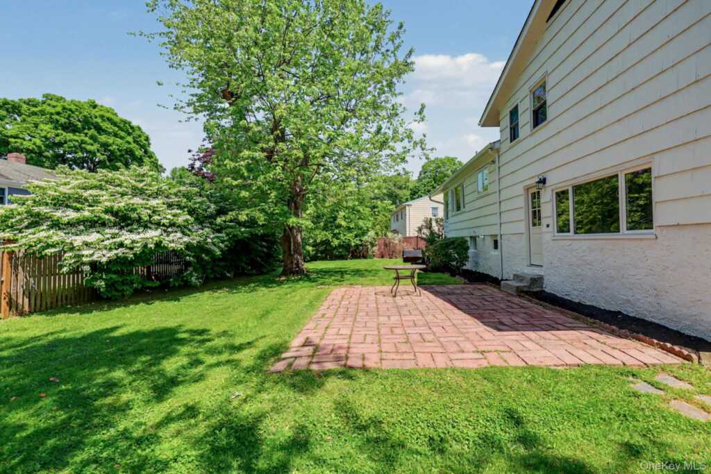 38 Aspen Road, New Rochelle, NY 10804 - Photo 20 of 25