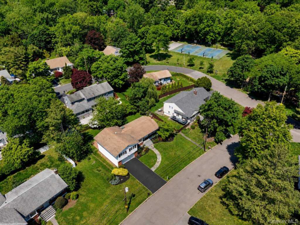38 Aspen Road, New Rochelle, NY 10804 - Photo 22 of 25