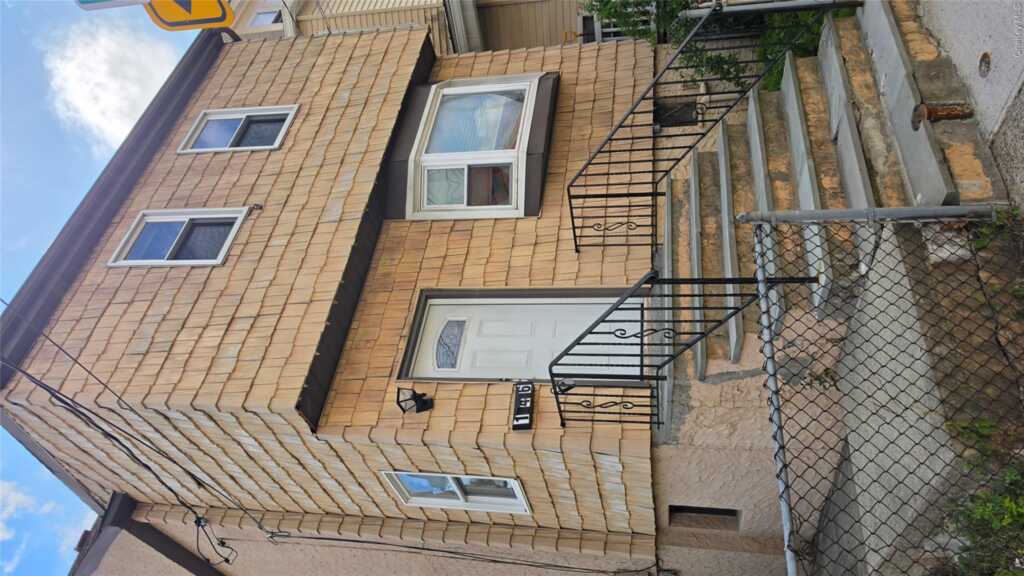 146 Beechwood Avenue, New Rochelle, NY 10801