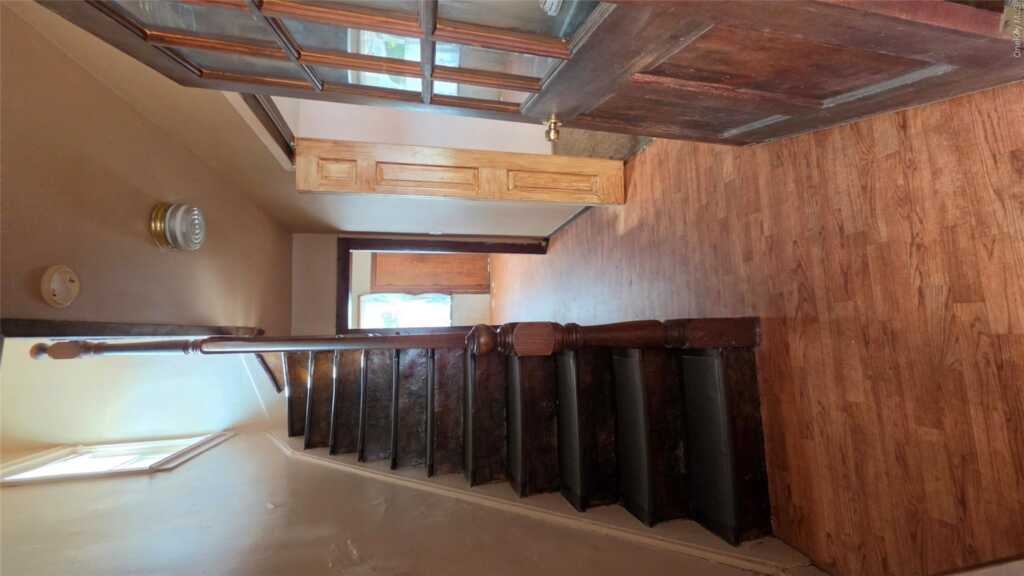 146 Beechwood Avenue, New Rochelle, NY 10801 - Photo 2 of 19