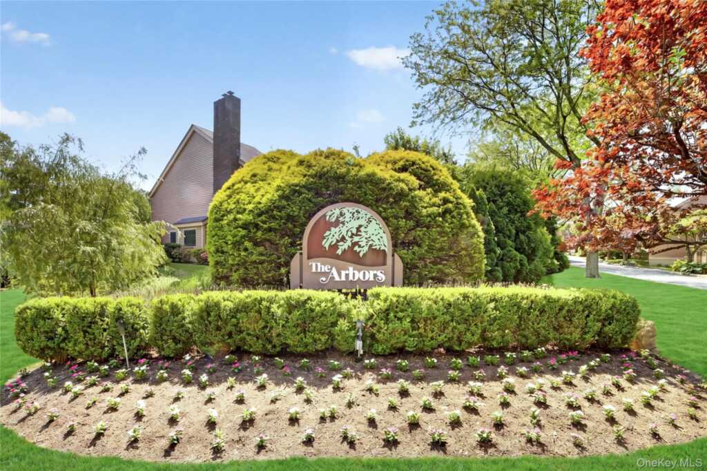 218 Tree Top Crescent, Rye, NY 10573 - Photo 23 of 36