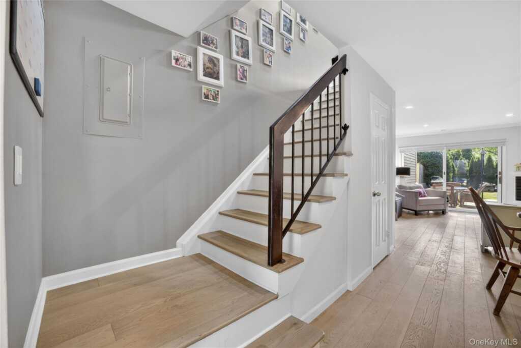 218 Tree Top Crescent, Rye, NY 10573 - Photo 5 of 36