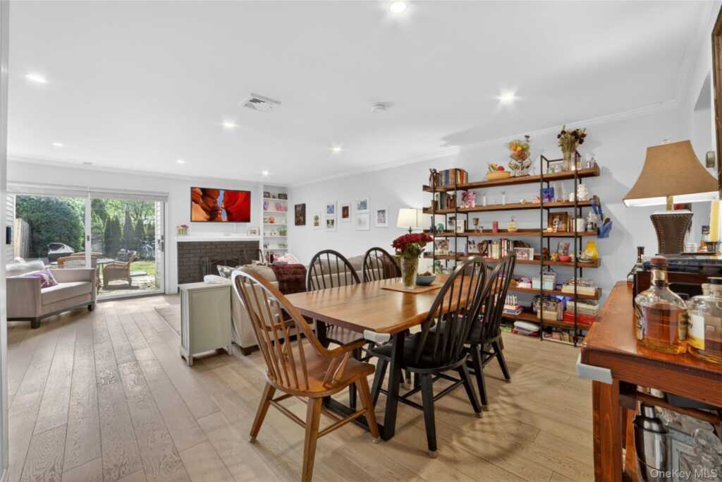 218 Tree Top Crescent, Rye, NY 10573 - Photo 6 of 36