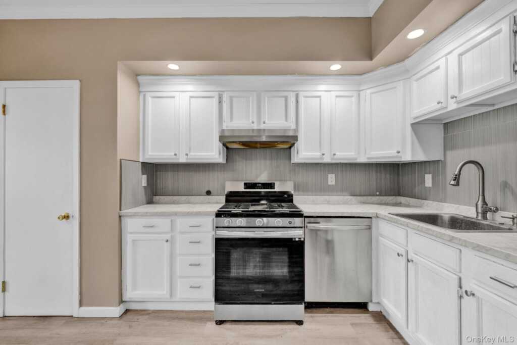 85 Main Street, Unit #3rd Floor, Nyack, NY 10960 - Photo 4 of 15