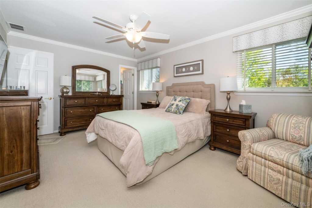 1 Lynns Way, New Rochelle, NY 10805 - Photo 13 of 30