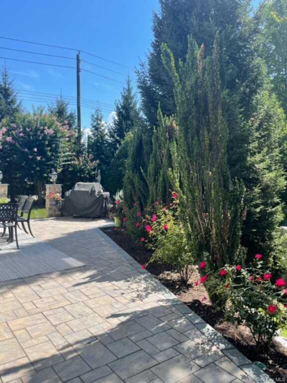 1 Lynns Way, New Rochelle, NY 10805 - Photo 18 of 30