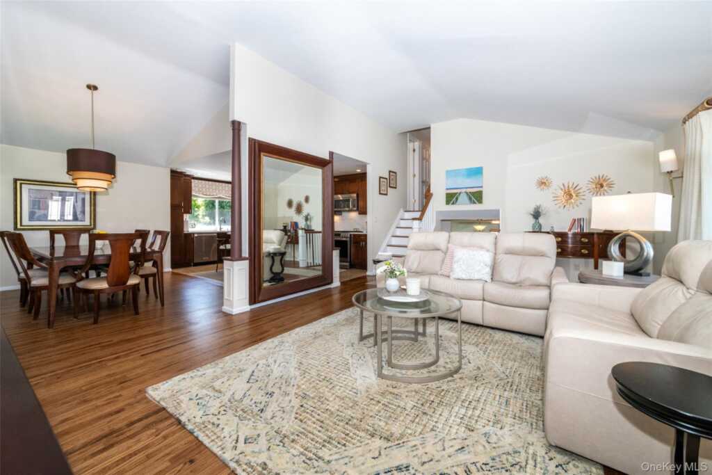 1 Lynns Way, New Rochelle, NY 10805 - Photo 5 of 30