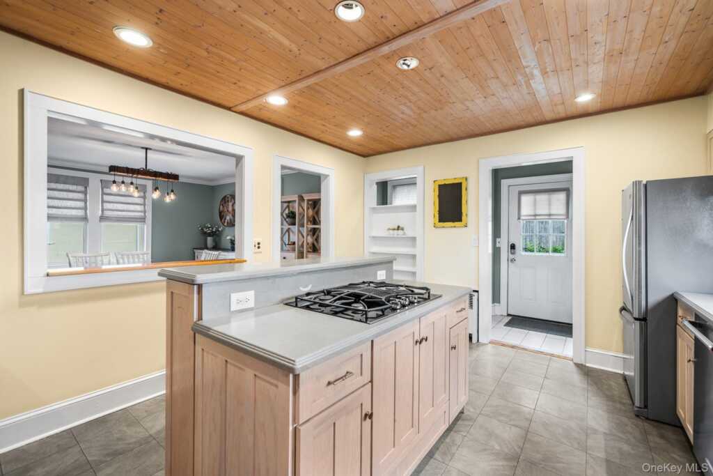 68 Breckenridge Avenue, Rye, NY 10573 - Photo 9 of 30