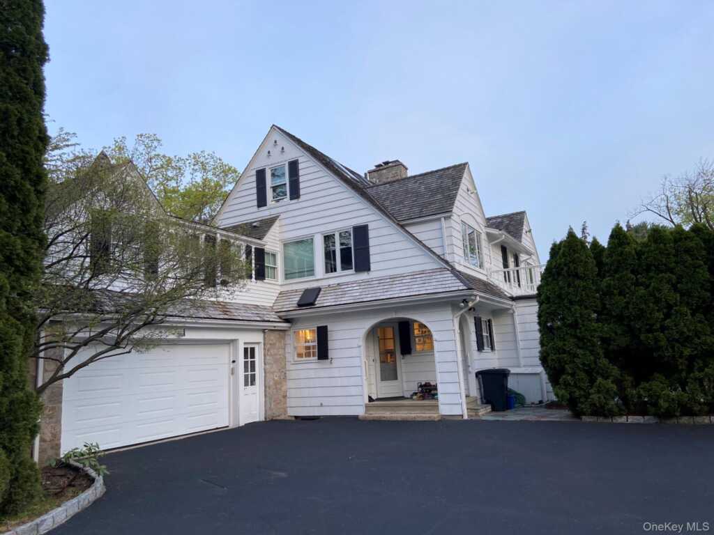 18 Lincoln Avenue, Rye, NY 10573 - Photo 2 of 31