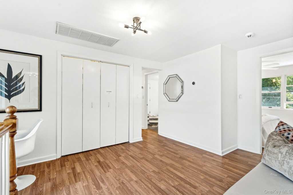 39 Lambert Lane, New Rochelle, NY 10804 - Photo 16 of 36