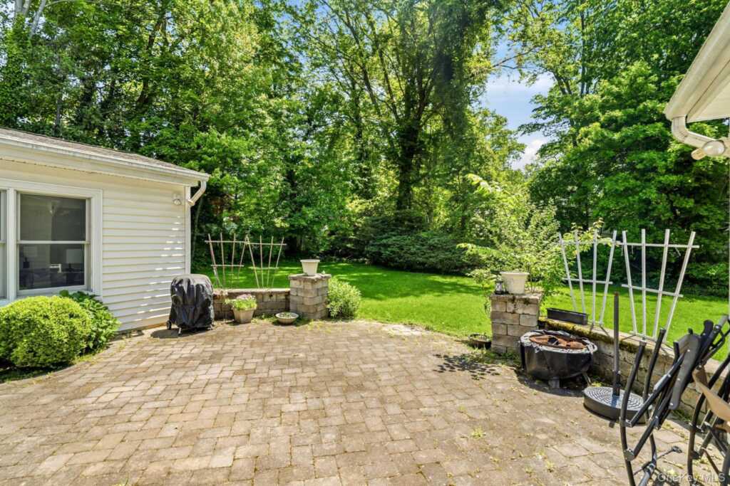 39 Lambert Lane, New Rochelle, NY 10804 - Photo 29 of 36
