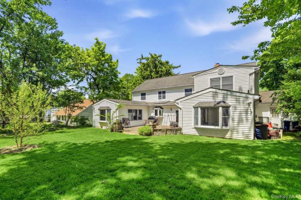 39 Lambert Lane, New Rochelle, NY 10804 - Photo 30 of 36