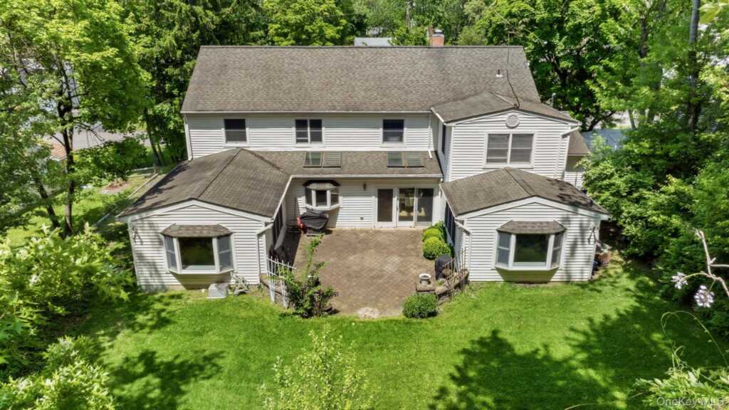 39 Lambert Lane, New Rochelle, NY 10804 - Photo 32 of 36