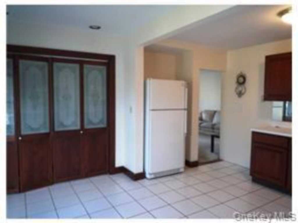 34 Jersey Avenue, Suffern, NY 10901 - Photo 3 of 8