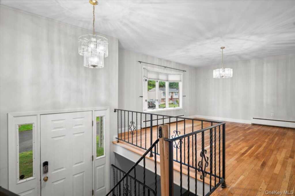 3 Wiles Drive, Stony Point, NY 10980 - Photo 4 of 41