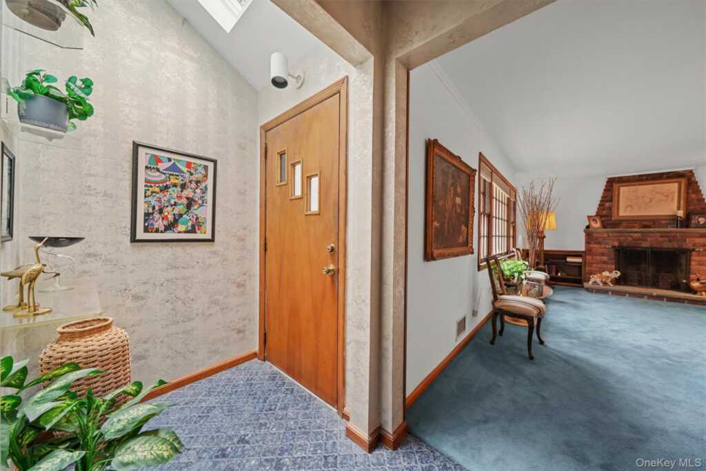 4 Lombardi Drive, New City, NY 10956 - Photo 2 of 29