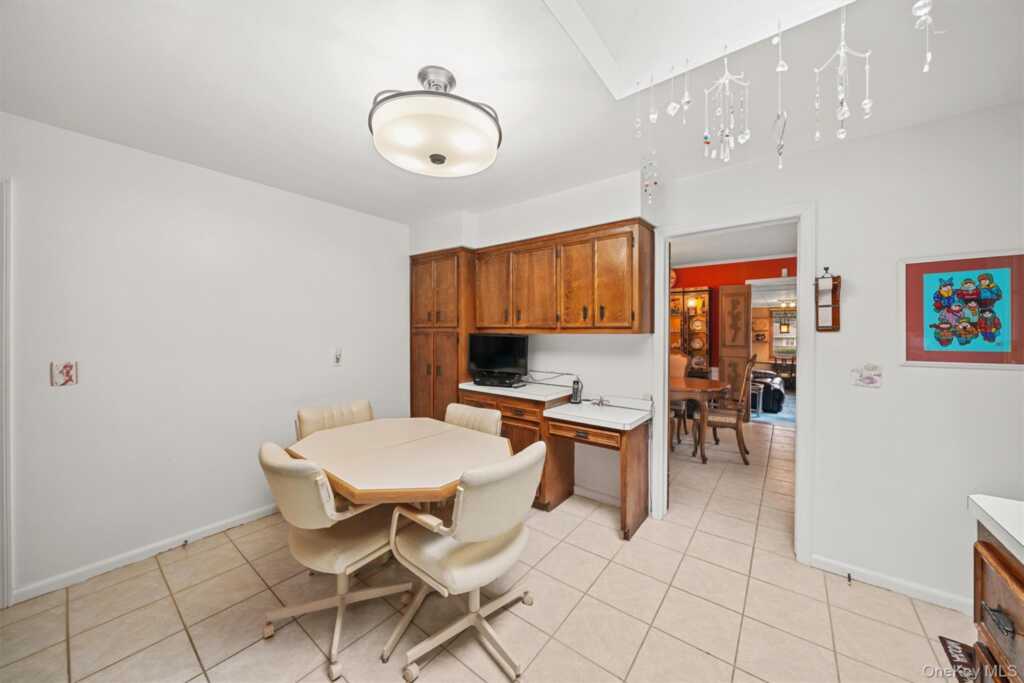 4 Lombardi Drive, New City, NY 10956 - Photo 8 of 29