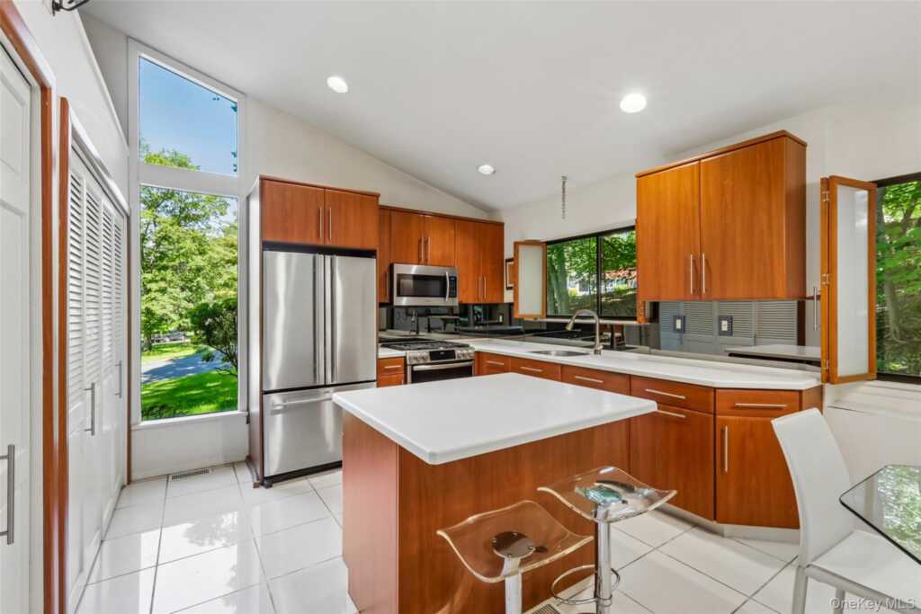 19 Rolling Way, New City, NY 10956 - Photo 22 of 50
