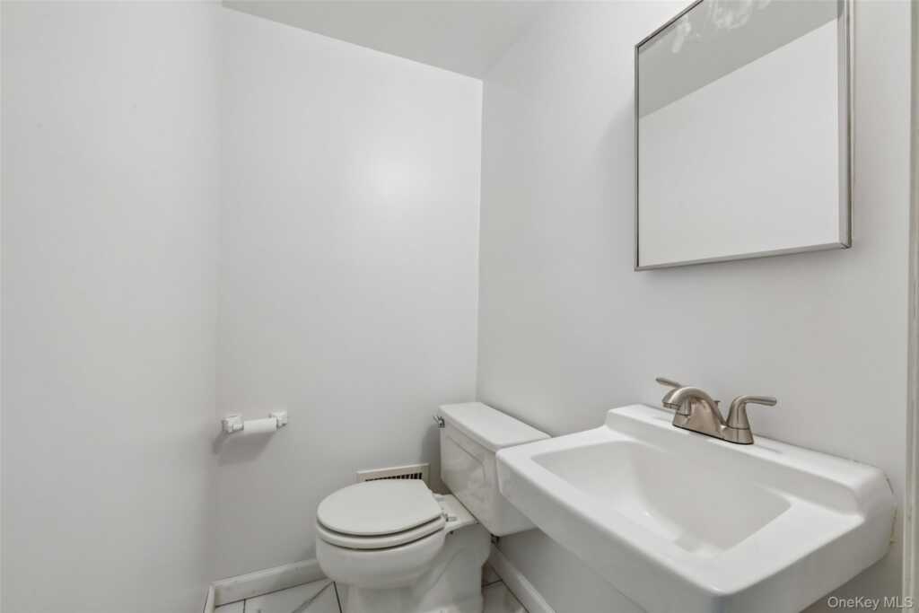 19 Rolling Way, New City, NY 10956 - Photo 29 of 50