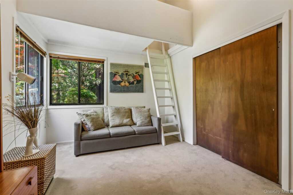 19 Rolling Way, New City, NY 10956 - Photo 30 of 50