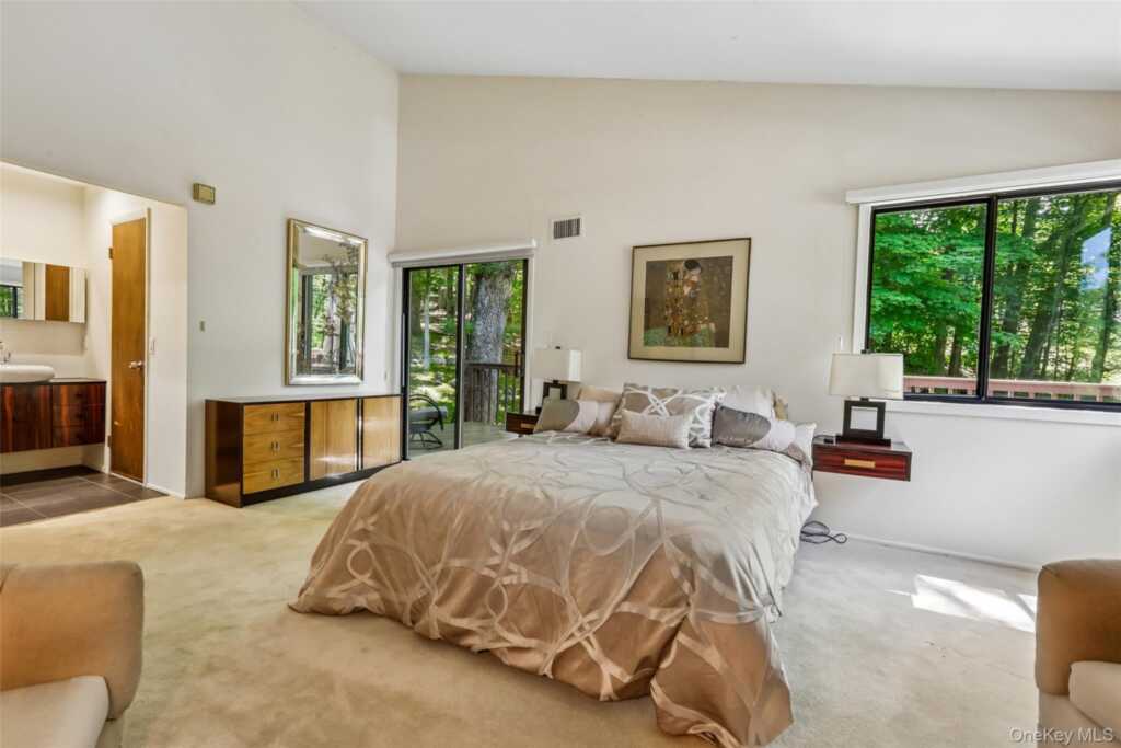19 Rolling Way, New City, NY 10956 - Photo 38 of 50