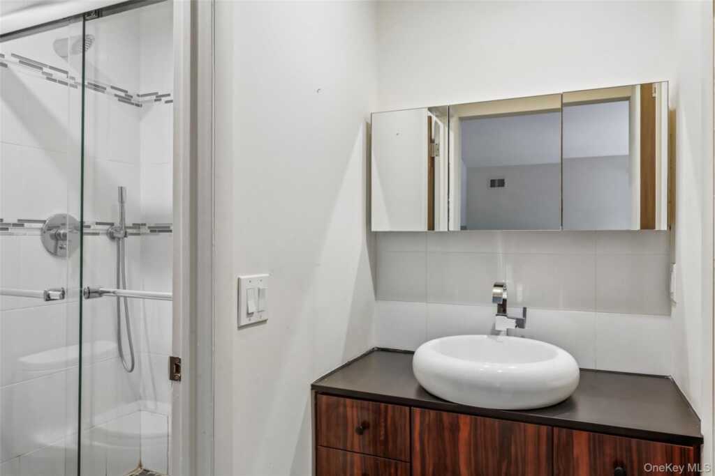 19 Rolling Way, New City, NY 10956 - Photo 39 of 50
