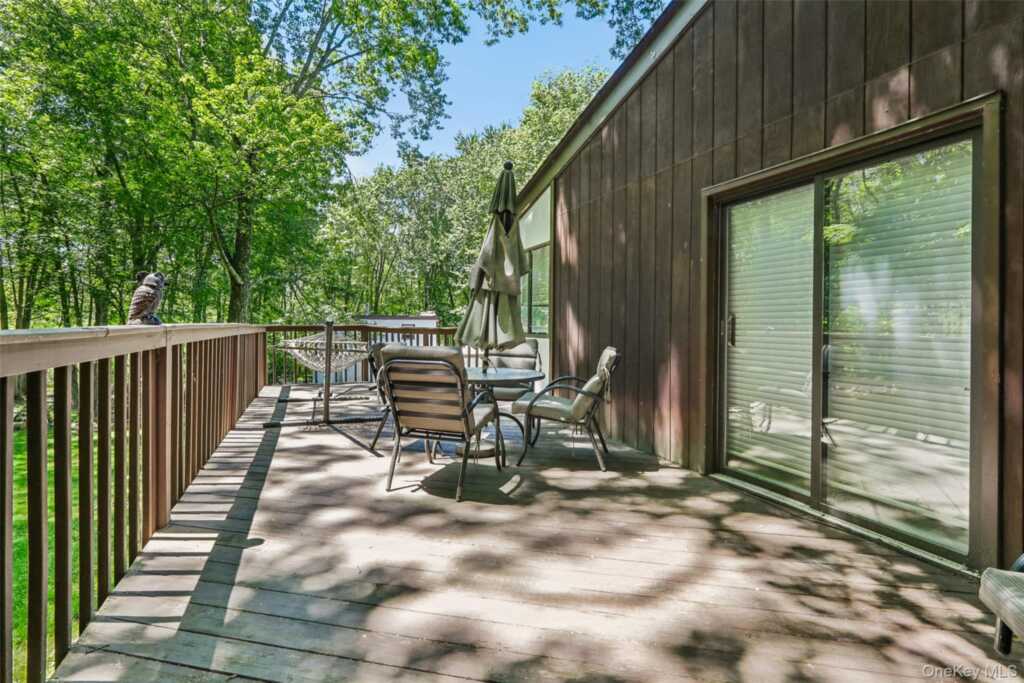 19 Rolling Way, New City, NY 10956 - Photo 43 of 50