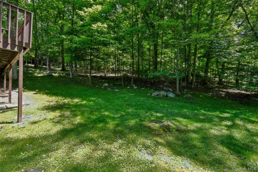 19 Rolling Way, New City, NY 10956 - Photo 47 of 50