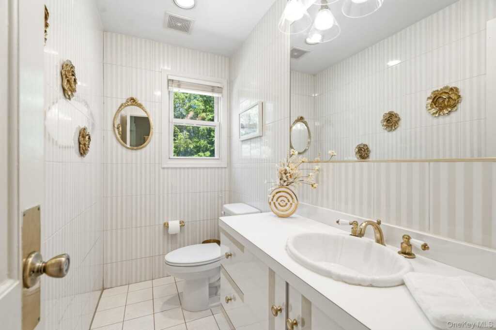 20 Revere Road, New Rochelle, NY 10583 - Photo 13 of 33