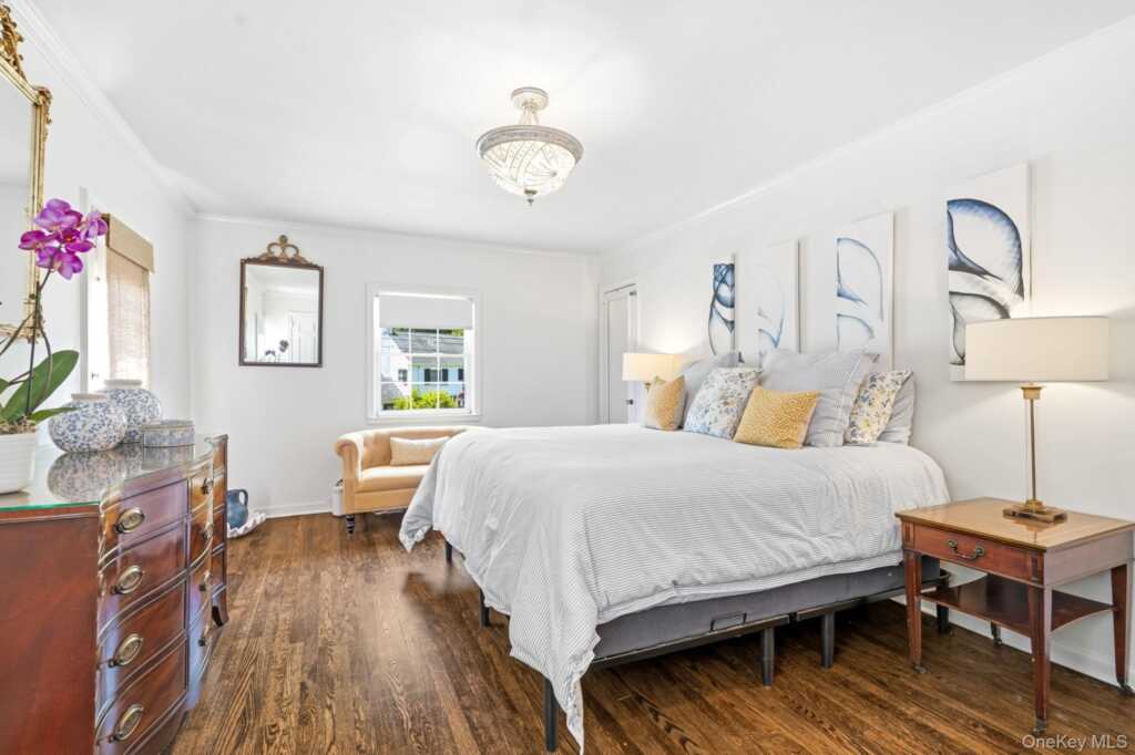 20 Revere Road, New Rochelle, NY 10583 - Photo 15 of 33