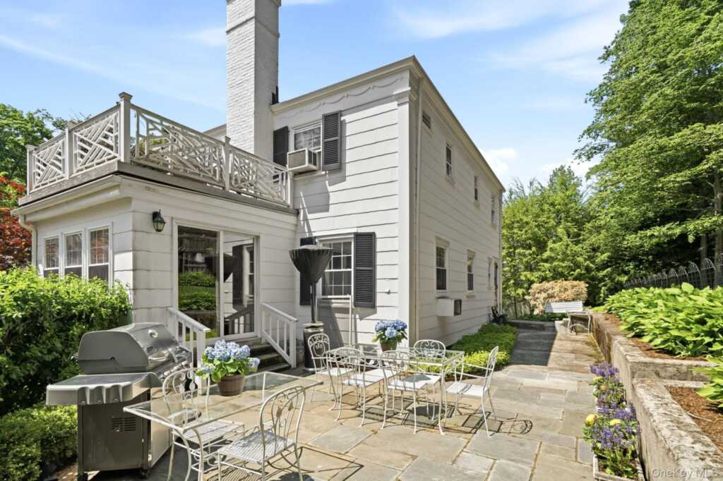 20 Revere Road, New Rochelle, NY 10583 - Photo 24 of 33