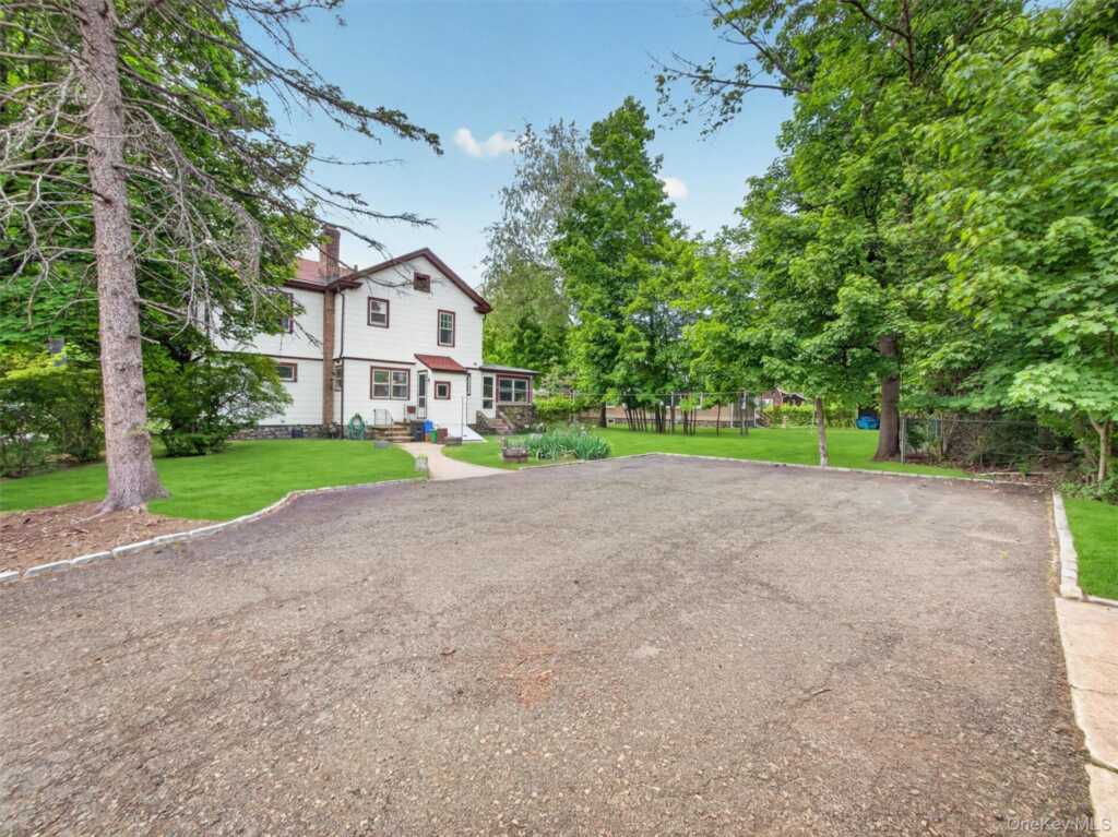 125 Wayne Avenue, Suffern, NY 10901 - Photo 22 of 27