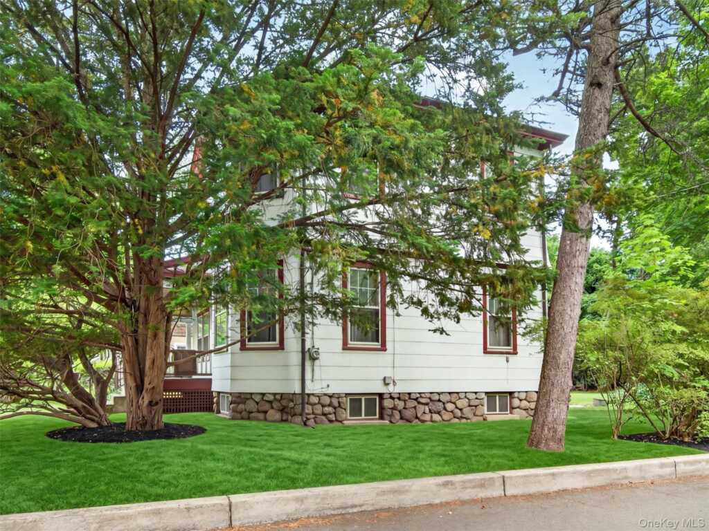 125 Wayne Avenue, Suffern, NY 10901 - Photo 23 of 27