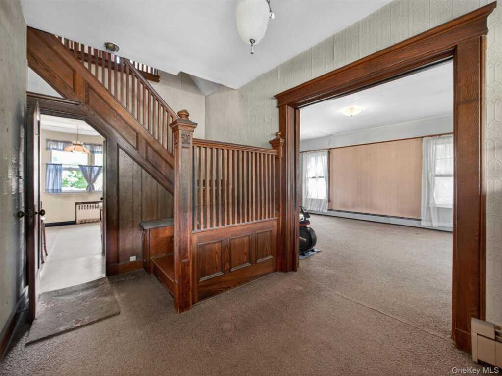 125 Wayne Avenue, Suffern, NY 10901 - Photo 4 of 27
